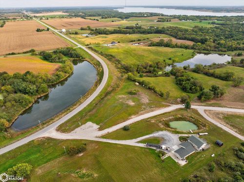 158 Lake Dr, Melrose, IA, 52569-8650 | Card Image