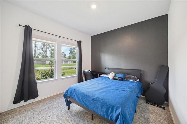 922 Forest Vw, House other with 5 bedrooms, 3 bathrooms and 3 parking in New Caney TX | Image 17