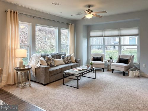 44 Wexford Ct, MORGANTOWN, PA, 19543-8892 | Card Image