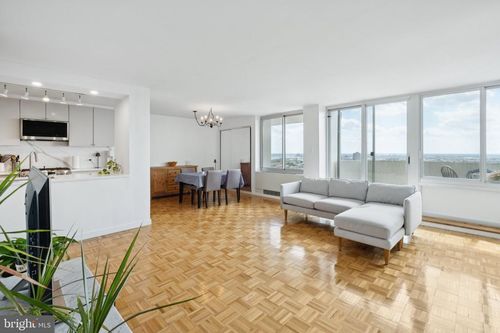 apt-2517-604 S Washington Sq, PHILADELPHIA, PA, 19106-4129 | Card Image