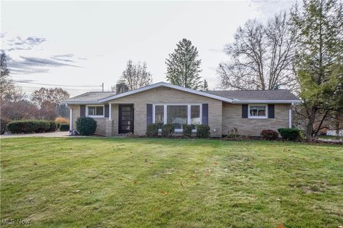 5650 Comanche St Nw, North Canton, OH, 44720-6727 | Card Image