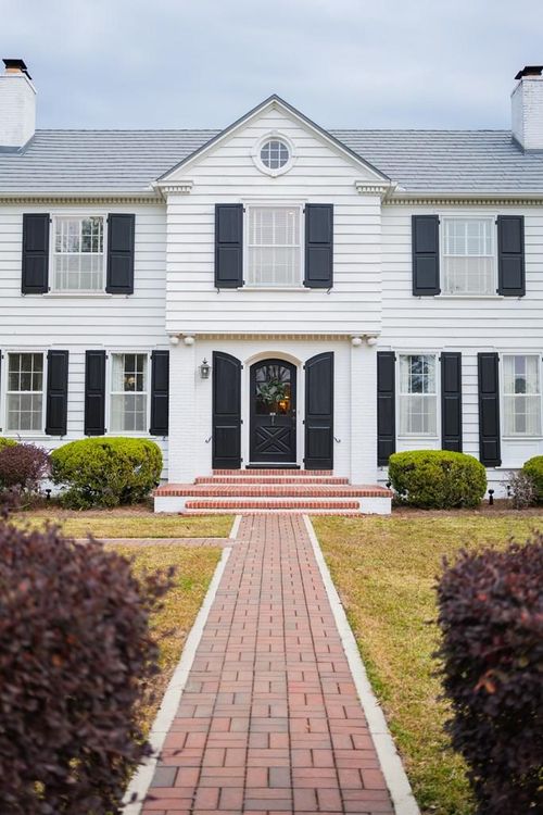 300 Georgia Ave, Valdosta, GA, 31602-2425 | Card Image