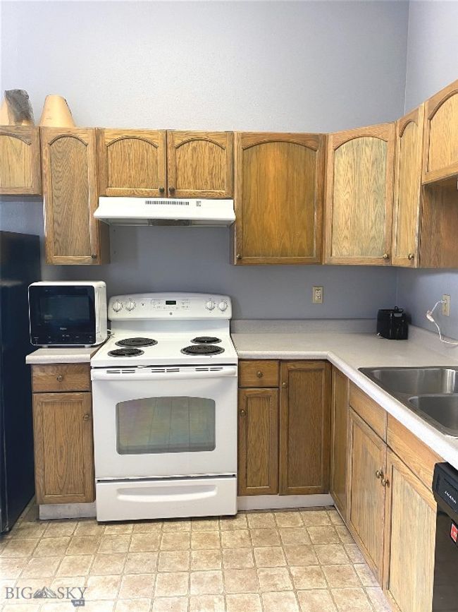 105 S Main St, Home with 0 bedrooms, 0 bathrooms and null parking in Sheridan MT | Image 22