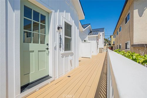 226 B Arena St, El Segundo, CA, 90245-3805 | Card Image