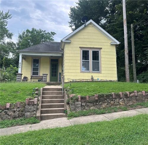 406 W Poulin St, Saint Joseph, MO, 64501-1040 | Card Image