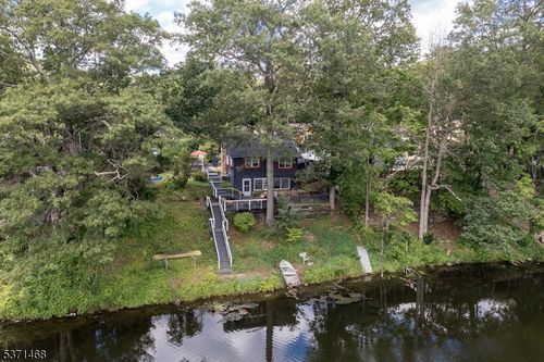 10 Lenape Trl, Oak Ridge, NJ, 07438-9340 | Card Image