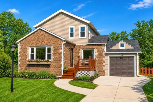 8449 N Lake Drive, Bayside, WI, 53217 | Card Image