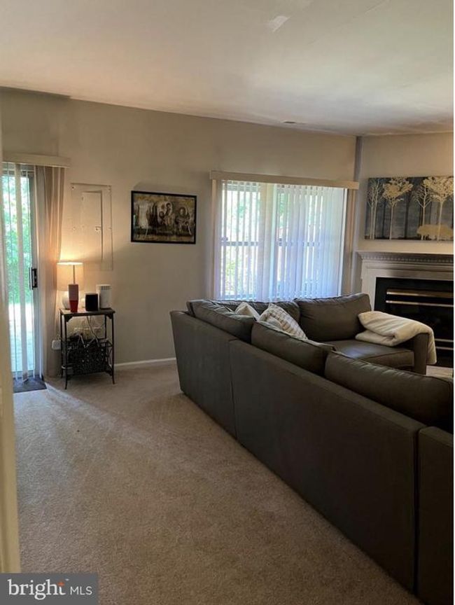 13222 Goose Pond Ln, Townhouse with 3 bedrooms, 4 bathrooms and null parking in FAIRFAX VA | Image 23