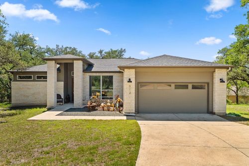 312 Bedford Dr, Spicewood, TX, 78669-3073 | Card Image