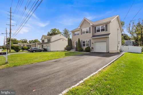 321 Grant Ave, Hightstown, NJ, 08520-4107 | Card Image