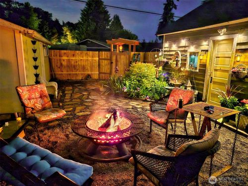 931 Mill Ave, Snohomish, WA, 98290-2255 | Card Image