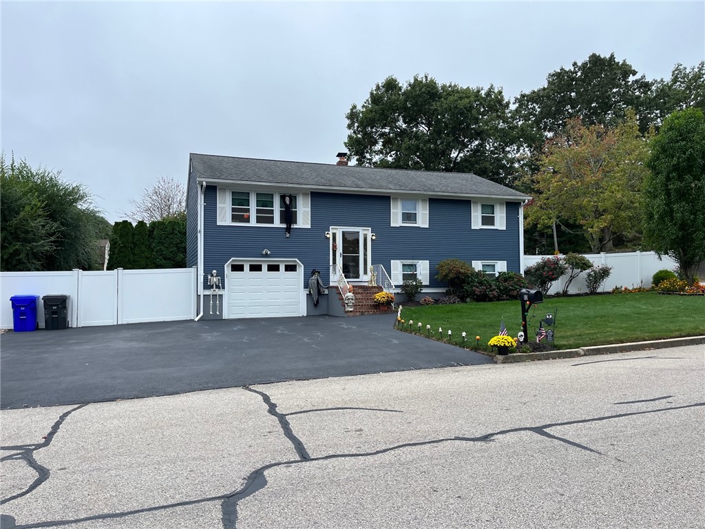 Cross Bow Ln, West Warwick, RI 02893
