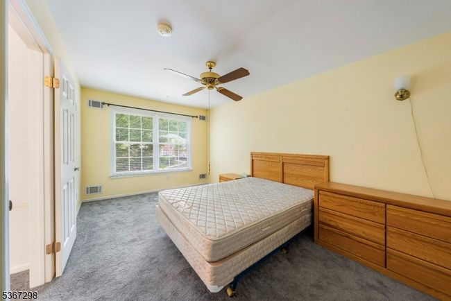 32 Berkeley Sq, Townhouse with 3 bedrooms, 2 bathrooms and null parking in Berkeley Heights NJ | Image 14