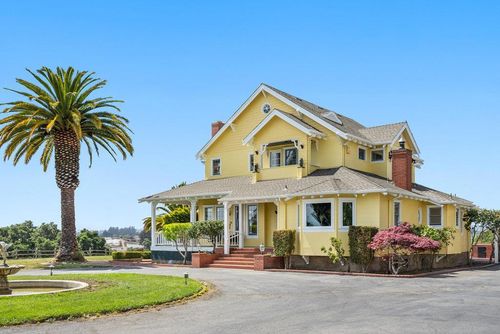 180 Di Cicco Ter, Watsonville, CA, 95076-1400 | Card Image