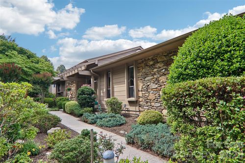 138 Woodbridge Dr, Laurel Park, NC, 28739-3972 | Card Image
