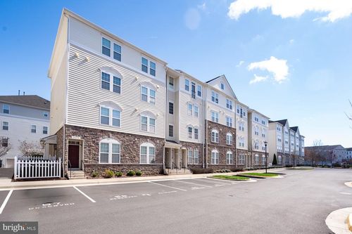 24672 Byrne Meadow Sq, Aldie, VA, 20105-5698 | Card Image