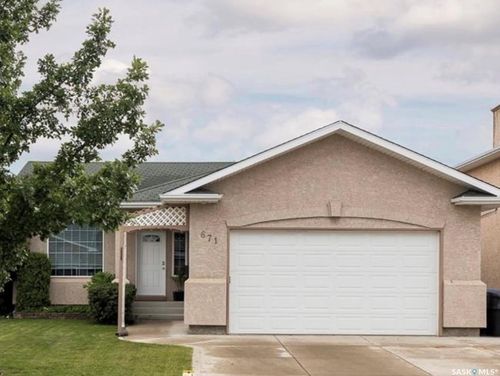 671 Fairbrother Place, Saskatoon, SK, S7S1J2 | Card Image