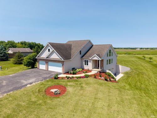 4609 N Sheldon Rd, Churubusco, IN, 46723-9788 | Card Image
