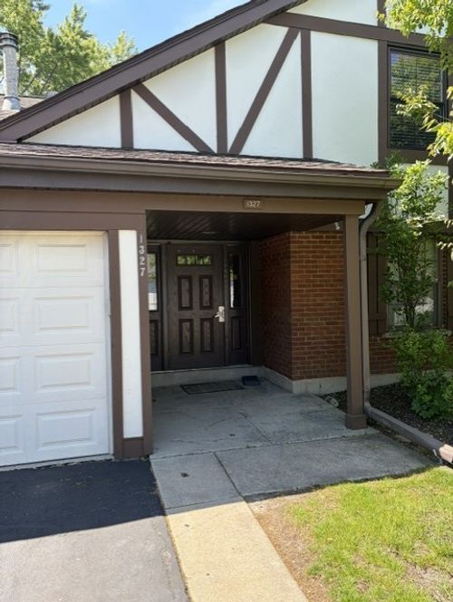 d2-1327 Williamsburg Dr, Schaumburg, IL, 60193-1946 | Card Image