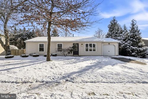 8 Greenbrook Dr, Evesham, NJ, 08053-1950 | Card Image