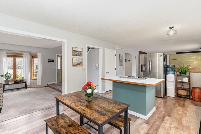 Great eat-in kitchen | Image 6