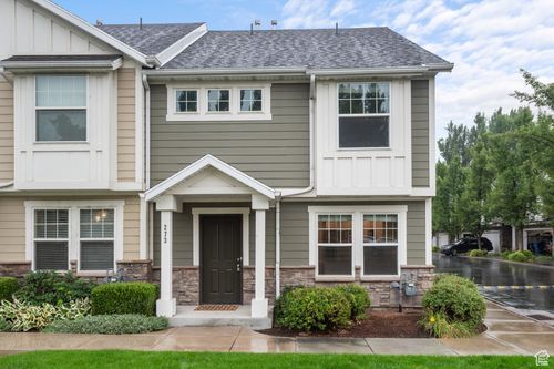 273 W 1010 S, Logan, UT, 84321-6935 | Card Image