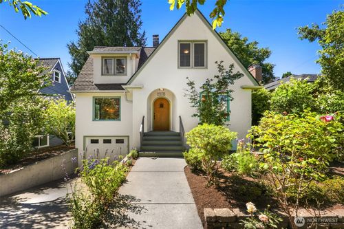 7515 Mary Ave Nw, Seattle, WA, 98117-5332 | Card Image