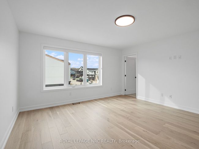 200 Klager Ave, House attached with 3 bedrooms, 4 bathrooms and 1 parking in Fonthill ON | Image 26