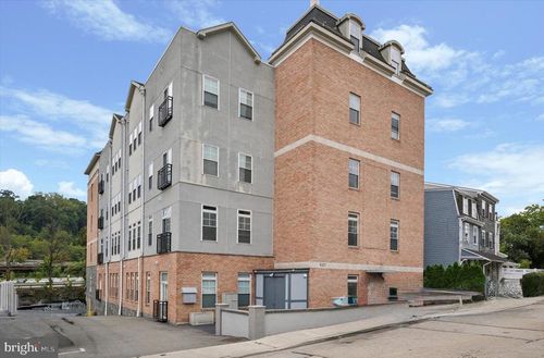 103-537 Apple St, W Cnshohocken, PA, 19428-2903 | Card Image