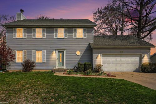 400 Hemlock Ln, Marysville, MI, 48040-2513 | Card Image