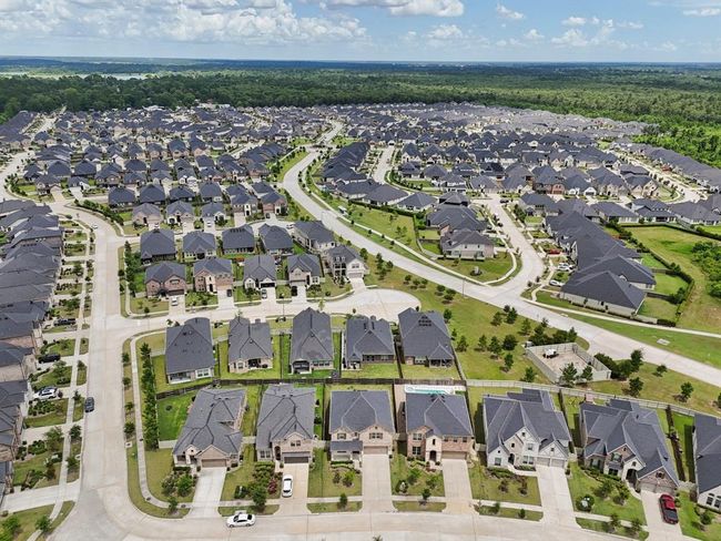 10126 Bayou Oaks Dr, House other with 4 bedrooms, 3 bathrooms and 2 parking in Conroe TX | Image 46