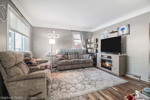 14587 Markese Ave, Allen Park, MI, 48101-1808 | Card Image