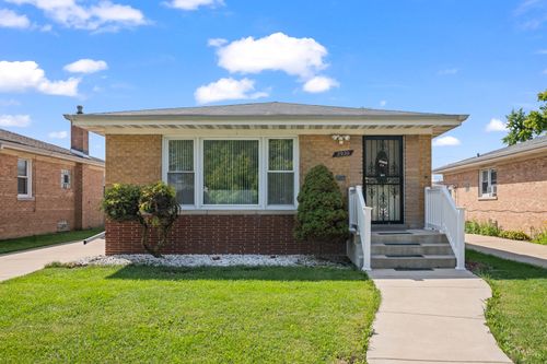 2920 Sarah St, Franklin Park, IL, 60131-2427 | Card Image