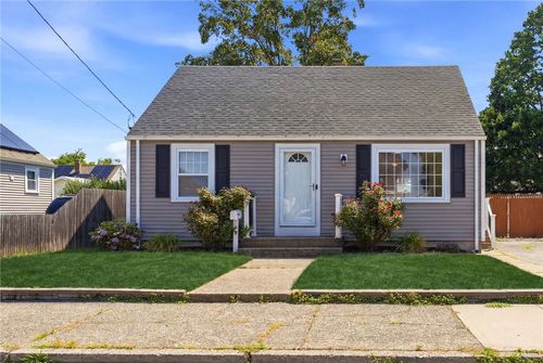 98 Dewey Ave, Pawtucket, RI, 02861-4252 | Card Image