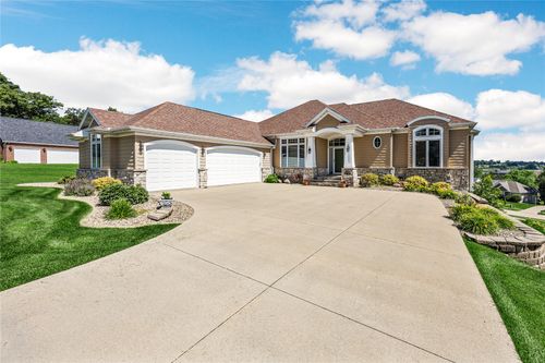 6706 Cedar View Ct Ne, Cedar Rapids, IA, 52411-7605 | Card Image
