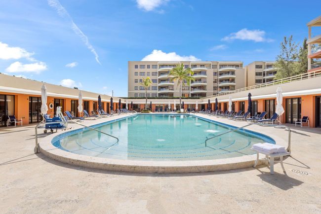 N - 2 N Breakers Row, Condo with 3 bedrooms, 5 bathrooms and null parking in Palm Beach FL | Image 15