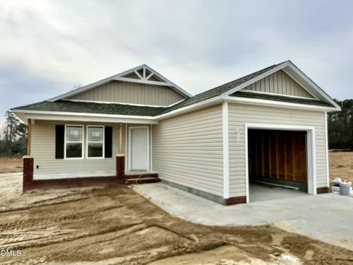 52 Grace Pond Ave, Benson, NC, 27504-5119 | Card Image