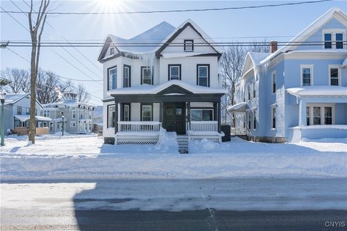 520 Academy St, Watertown, NY, 13601-3424 | Card Image