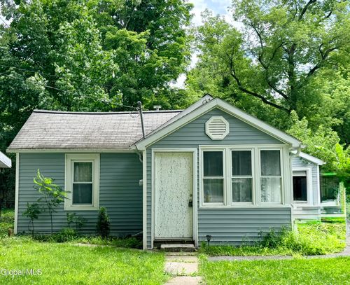 28 Lake Ave, Nassau, NY, 12123-9300 | Card Image