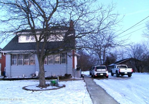 240 N Locust St, Oak Harbor, OH, 43449-1260 | Card Image