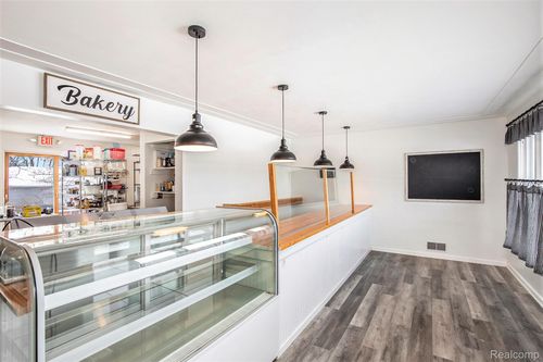 1444 E Pierson Rd, Flushing, MI, 48433-1823 | Card Image