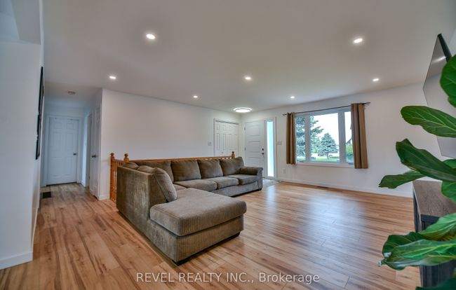 222 Laurentian Cres, House other with 5 bedrooms, 2 bathrooms and 3 parking in Timmins ON | Image 4