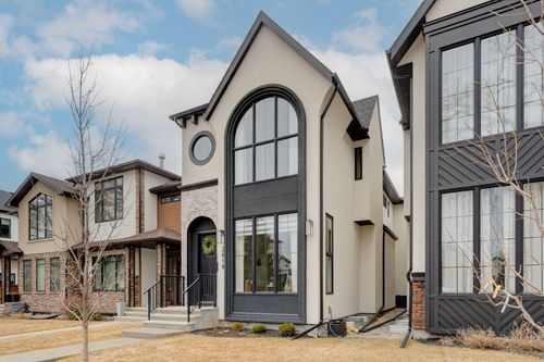 2810 26 St Sw, Calgary, AB, T3E2B2 | Card Image