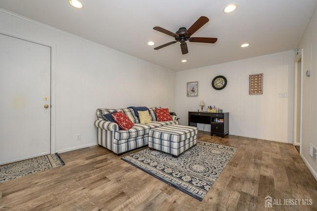 14 Temple Ter, House other with 3 bedrooms, 2 bathrooms and null parking in Lawrence NJ | Image 22