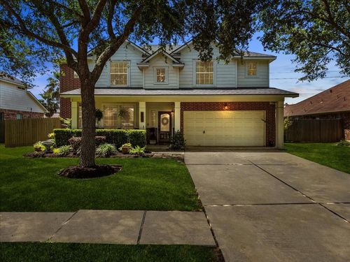 926 Mystic Village Ln, Seabrook, TX, 77586-2581 | Card Image