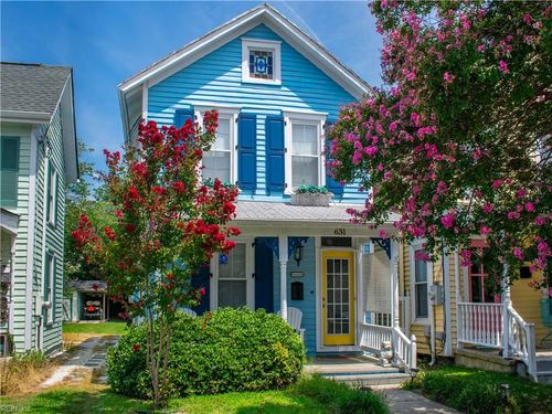 631 Randolph Ave, Cape Charles, VA, 23310-3307 | Card Image
