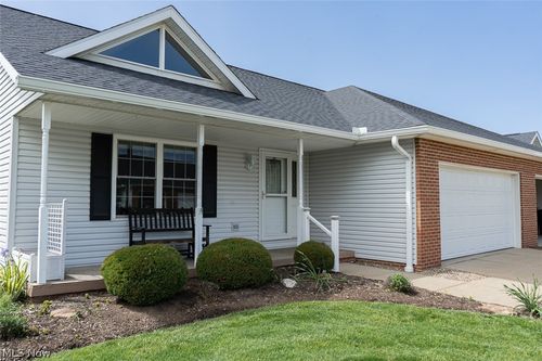2765 Doral Cir Se, Massillon, OH, 44646-7436 | Card Image