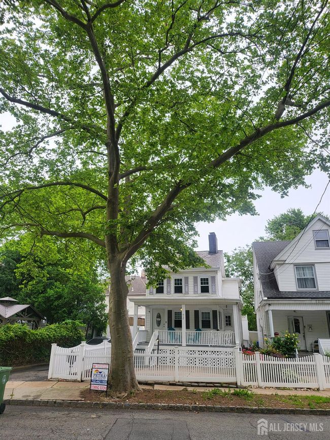 72 High St, House other with 2 bedrooms, 3 bathrooms and null parking in Perth Amboy NJ | Image 6
