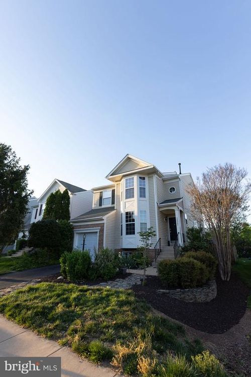 14387 Newbern Loop, GAINESVILLE, VA, 20155-1476 | Card Image