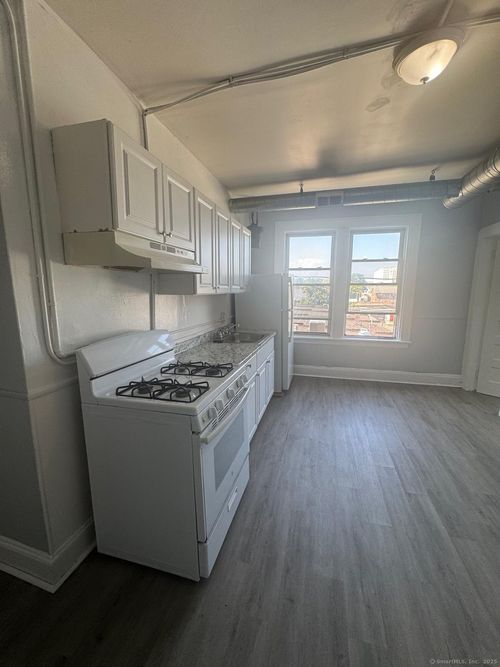 apt-11-159 Charles St, Bridgeport, CT, 06606-5621 | Card Image